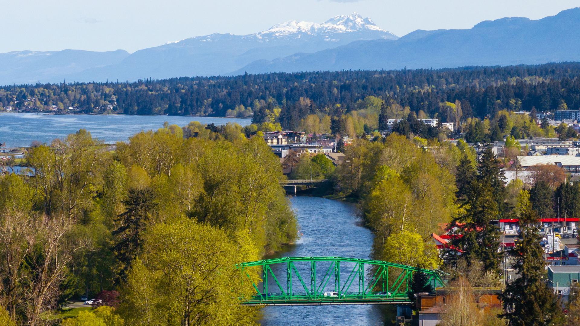 View of Courtenay and Fifth Street Bridge